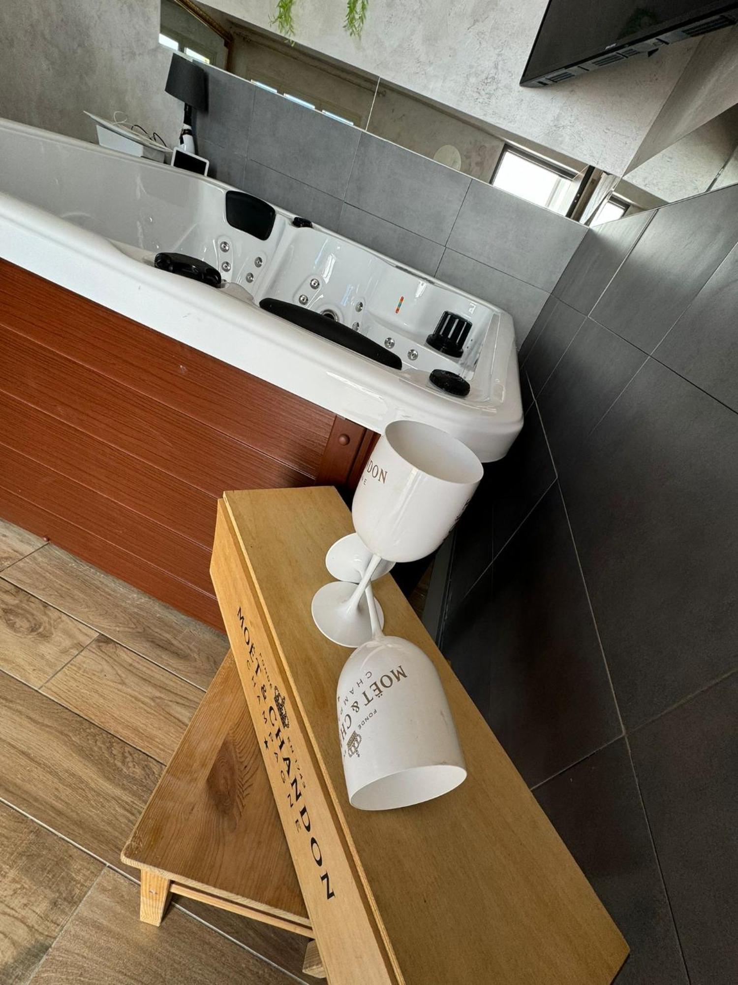 Atena B&B Apartments Platino San Silvestro  Exterior foto